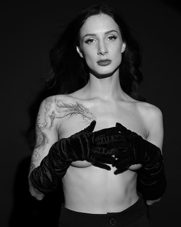 Соблазн (18+) 